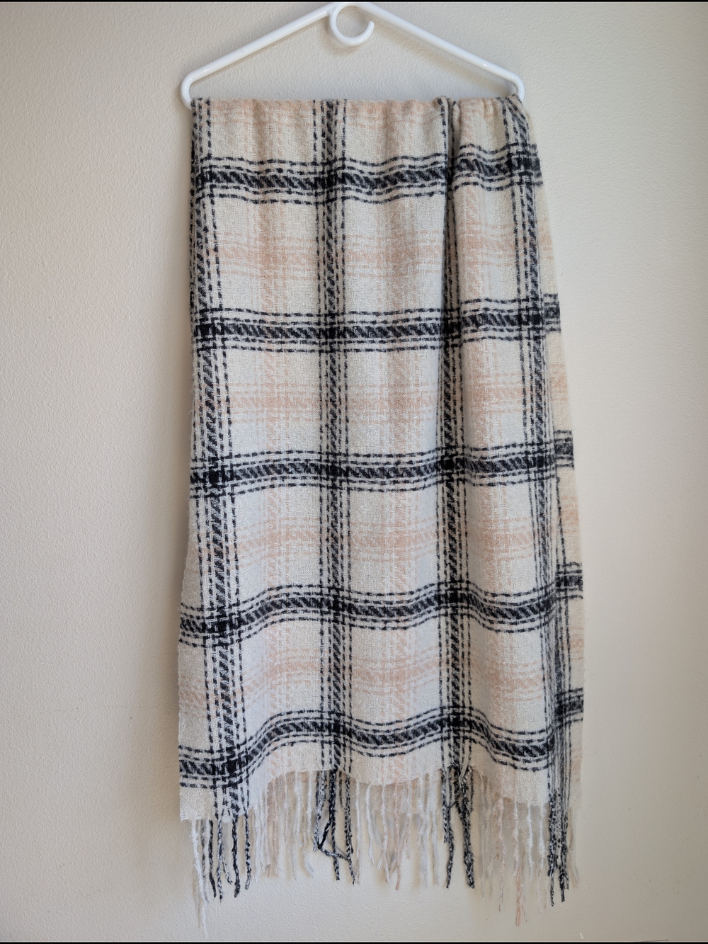 Cream and Black Plaid Knit Scarf